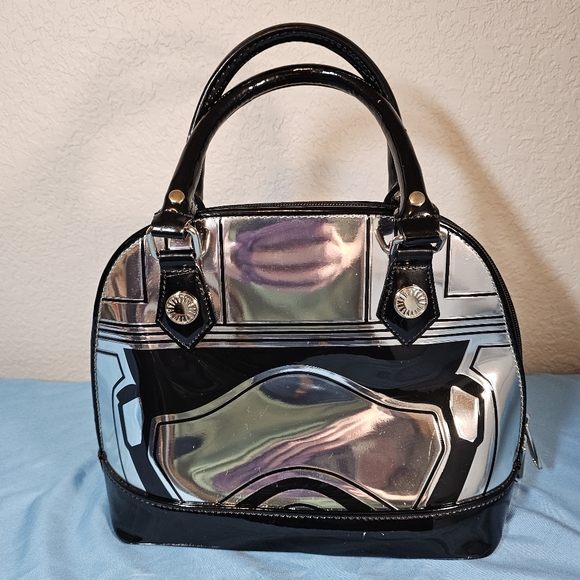 Loungefly Star Wars Silver Metallic Captain Phasma Embossed Dome Bag - Picture 1 of 12